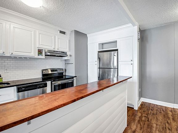 5th image of 1520 Senate St APT 95