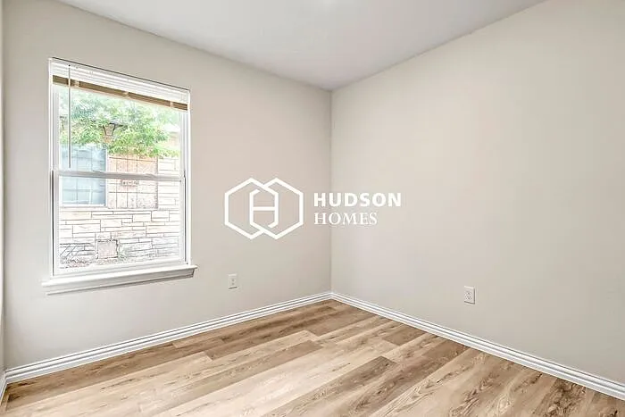 1600 Lucile Ave — Photo 7
