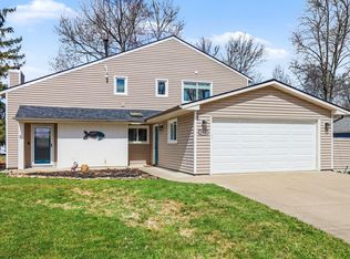 2973 Indian Trl, Pinckney, MI