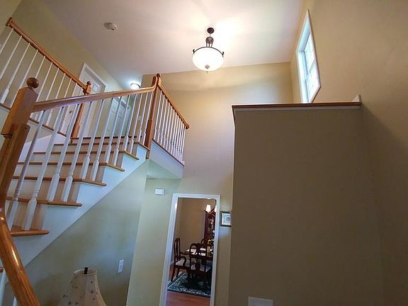 2nd image of 27 Maryland St