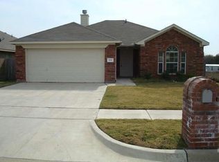 604 Gemstone Trl, Arlington, TX 76002