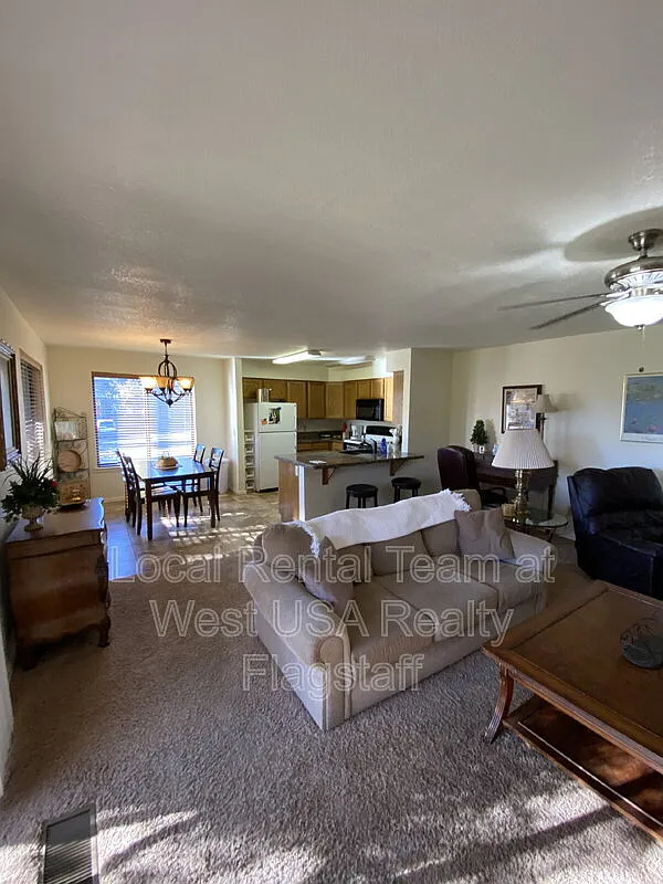 2 bed, 2.0 bath, 1276 sqft, $3,200 — Photo 4