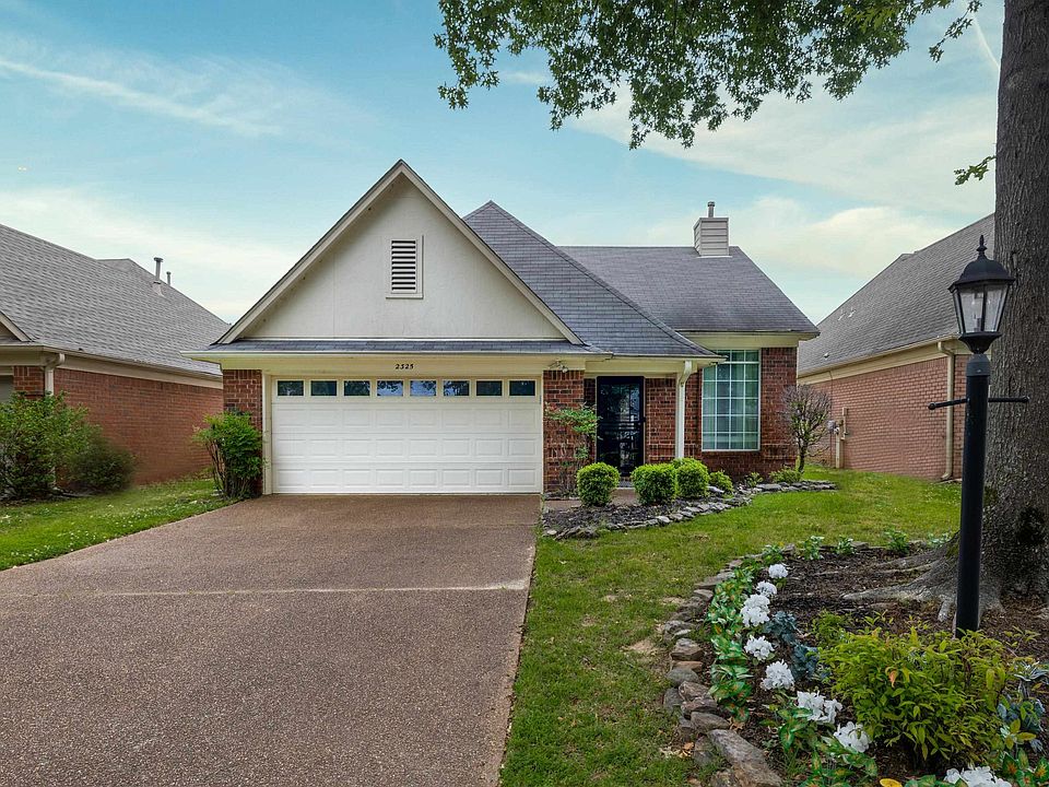 1st image of 2325 Oak Springs Dr