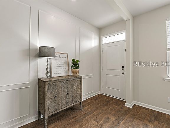 3rd image of 49 Cedar View Cir