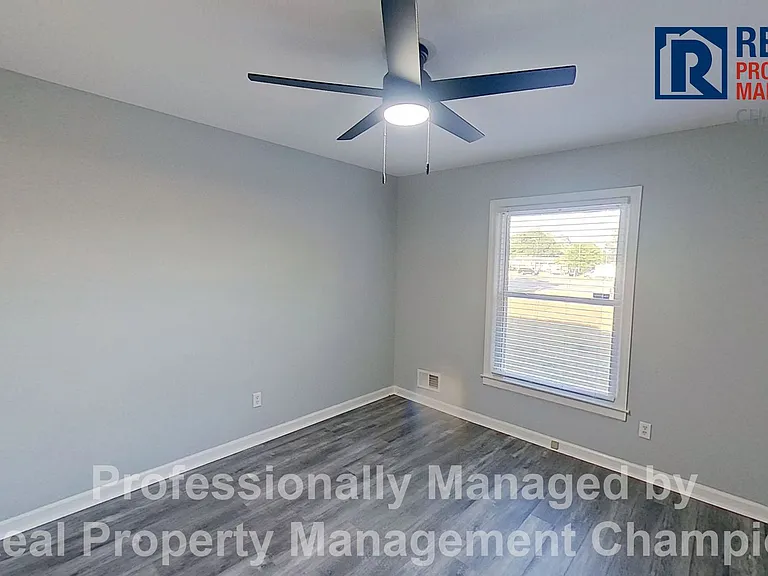 639 N College Rd — Photo 19