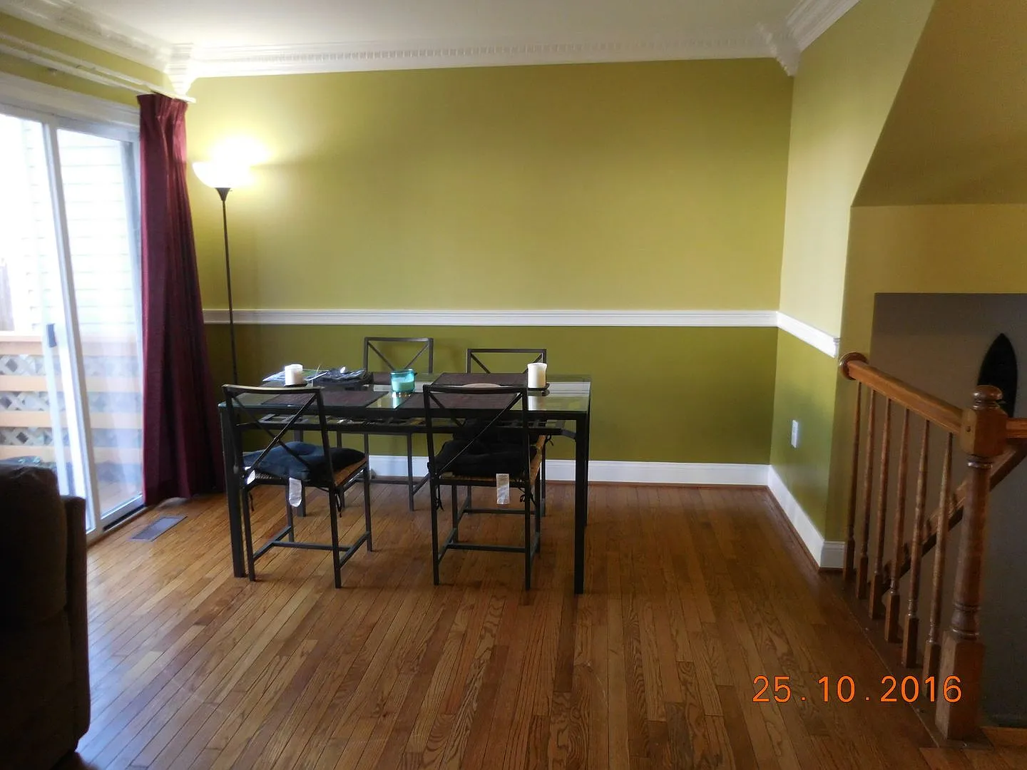 Leesburg Townhouse with Amenities — Photo 3