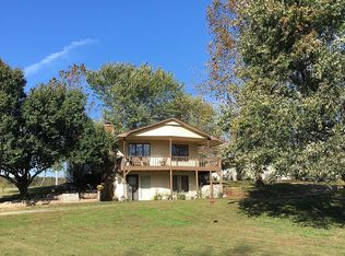 858 Elk River Rd, Pineville, MO 64856