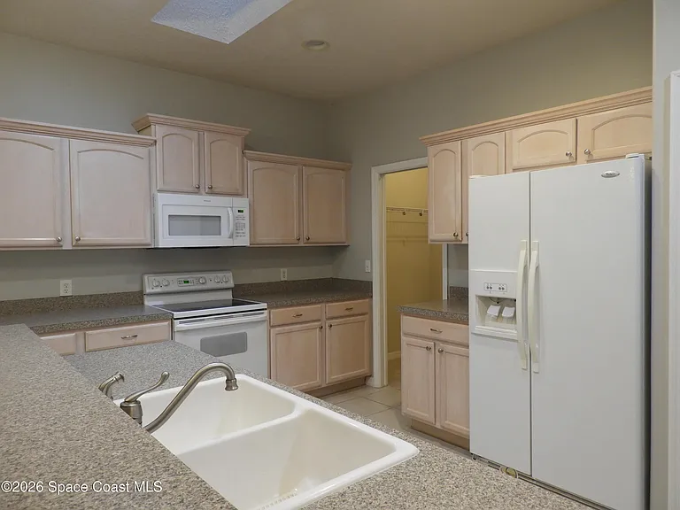 552 Wedge Ct SE — Photo 10
