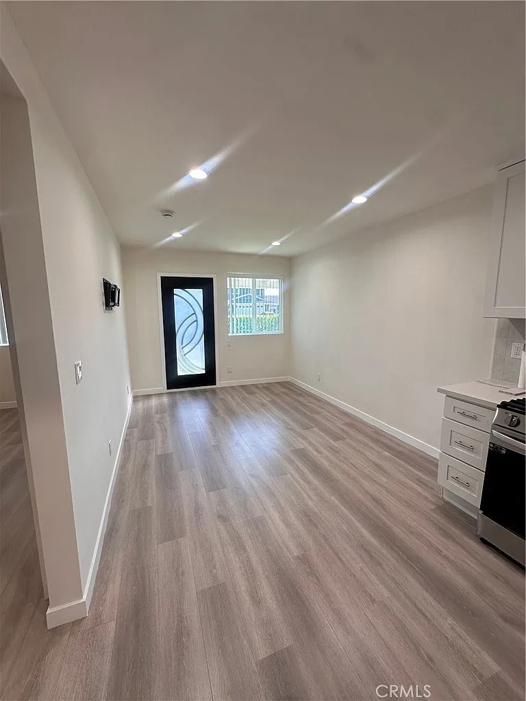 1 bed, 460 sqft, $2,100 — Photo 4