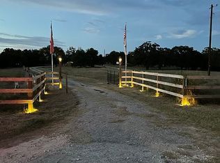 1219 Oak Grove Rd, Luling, TX 78648