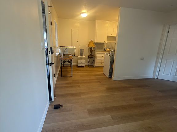 5th image of 2225 Luz Ave APT 1