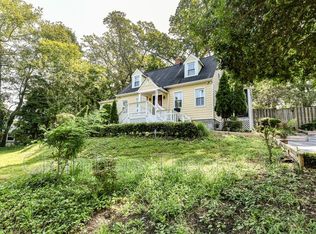 6911 Elm Dr, Alexandria, VA 22306