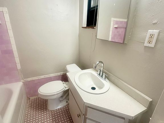 5th image of 1309 Wood St #2