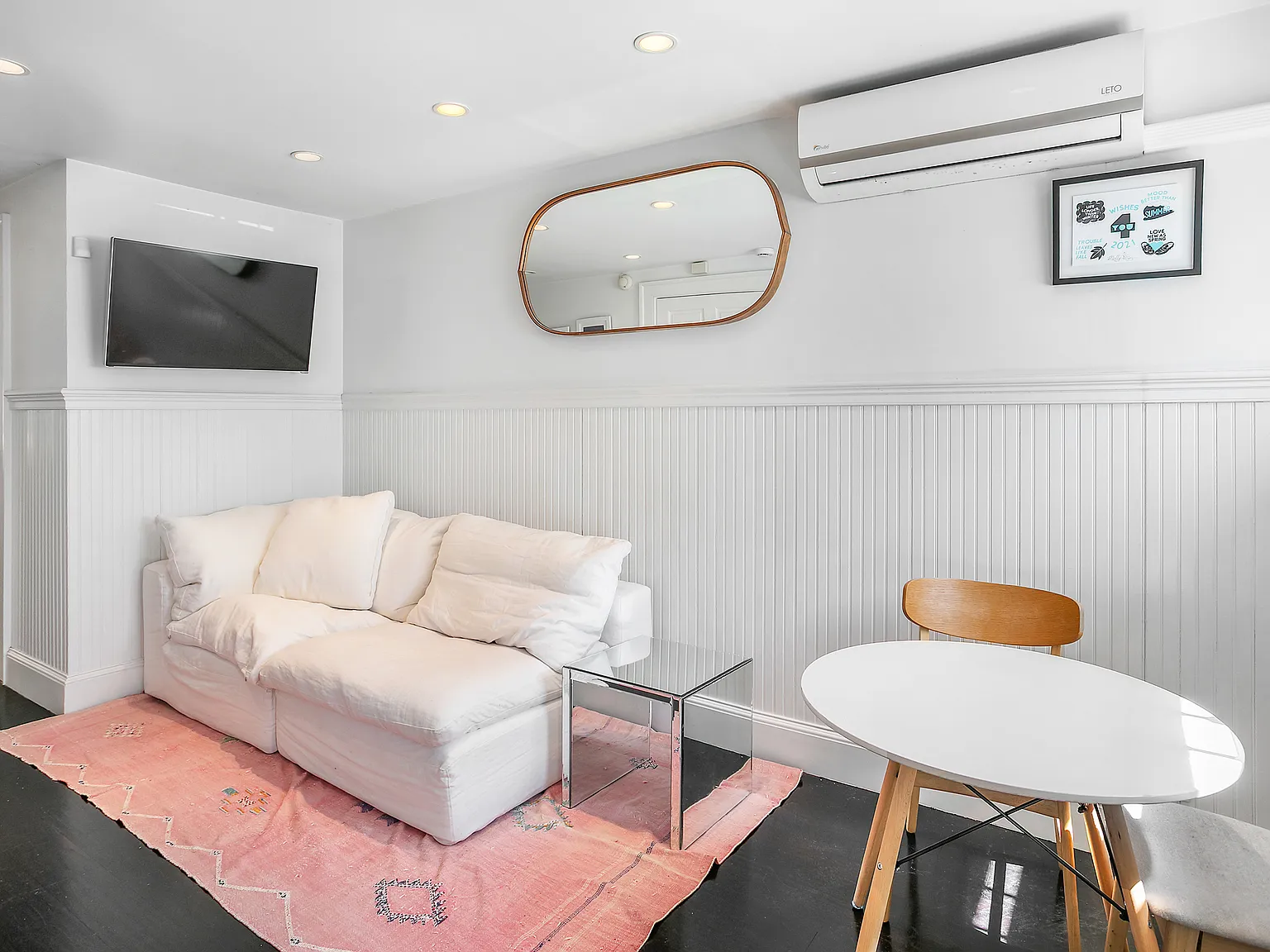 1 bed, 500 sqft, $2,100 — Photo 3