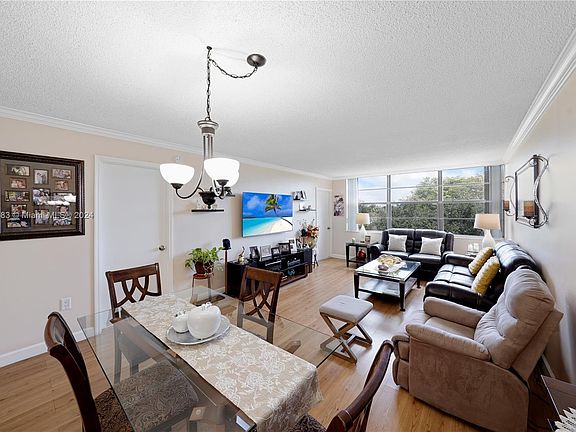 4th image of 1300 Saint Charles Pl APT 413