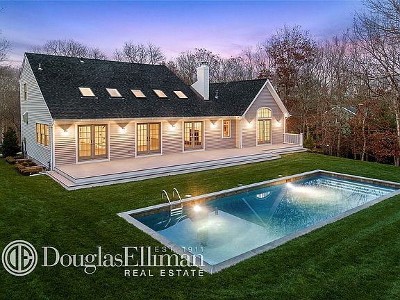 3rd image of 42 Woodthrush Ln