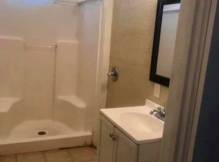 115 W Hird St, Gainesville, TX 76240