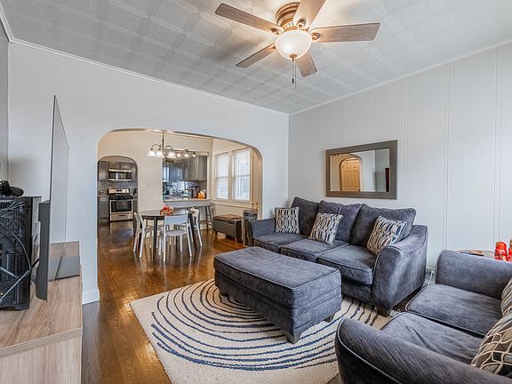 3rd image of 5424 W 31st St