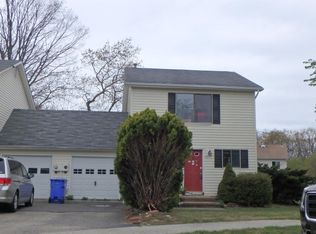 13 Tracey Ct, Howell, NJ 07731