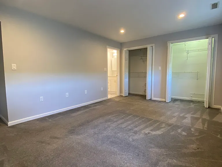 10 America Way — Photo 16