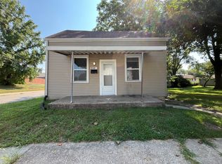 330 N 11th St, Belleville, IL 62220