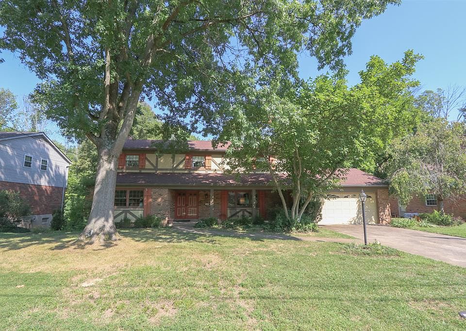 1st image of 780 Woodfield Dr