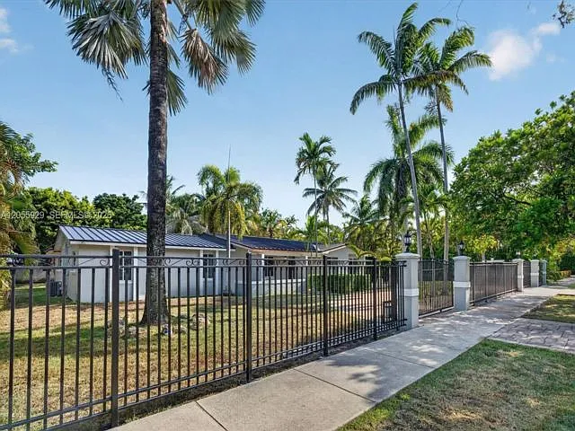8220 SW 152nd St — Photo 8
