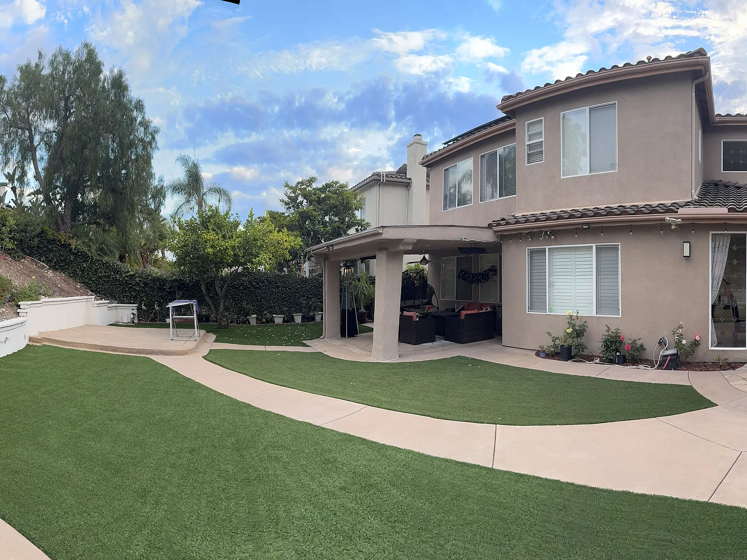 5 bed, 3.5 bath, 3215 sqft, $7,495 — Photo 4