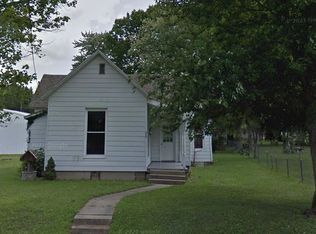 220 N East St, Olney, IL 62450