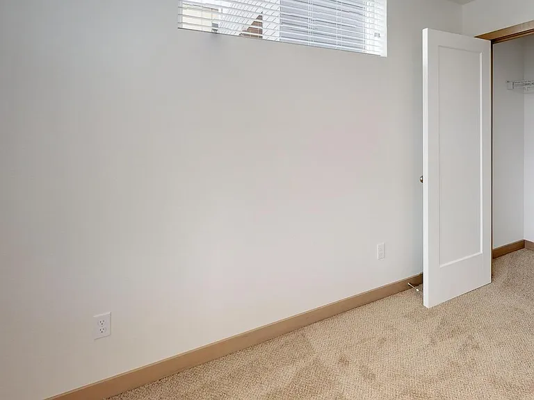3308 Claremont Ave S — Photo 14
