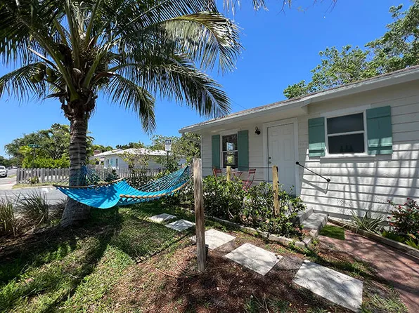 430 N L St, Lake Worth, FL 33460
