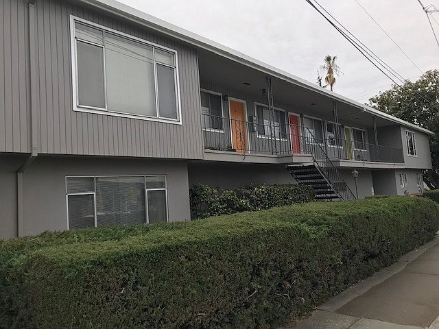 1st image of 1202 Laurel St