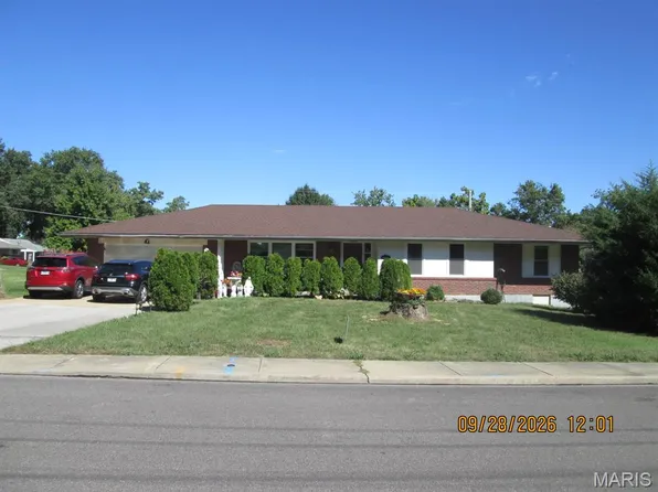 10095 Thorpe Ave, Saint Louis, MO 63114