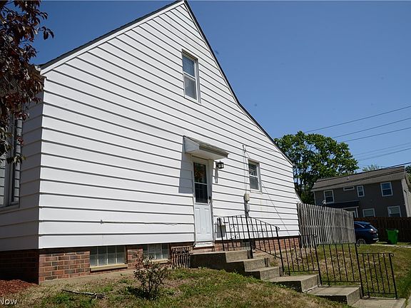 2nd image of 1081 Argonne Rd