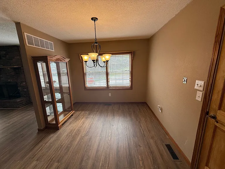 58267 Corticelli Rd — Photo 5