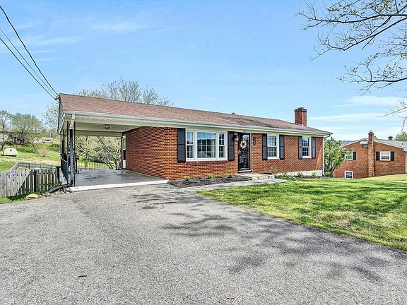 2nd image of 322 Orchard Dr