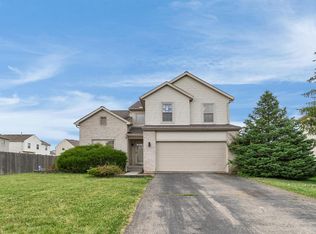 905 Lockmead Ct, Pataskala, OH 43062