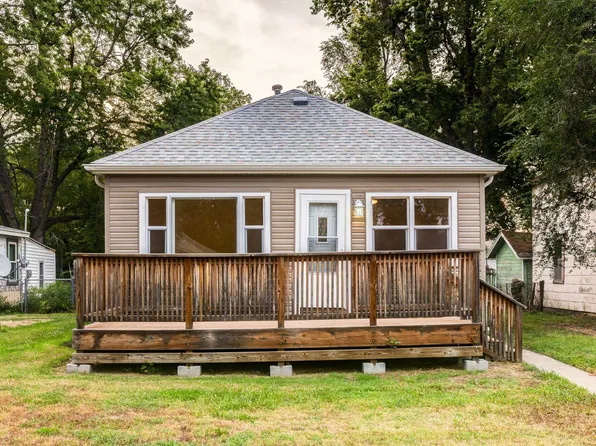 208 N Oakdale Ave, Salina, KS 67401