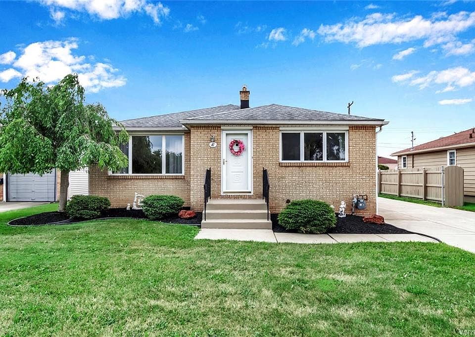 1st image of 41 Nadine Dr