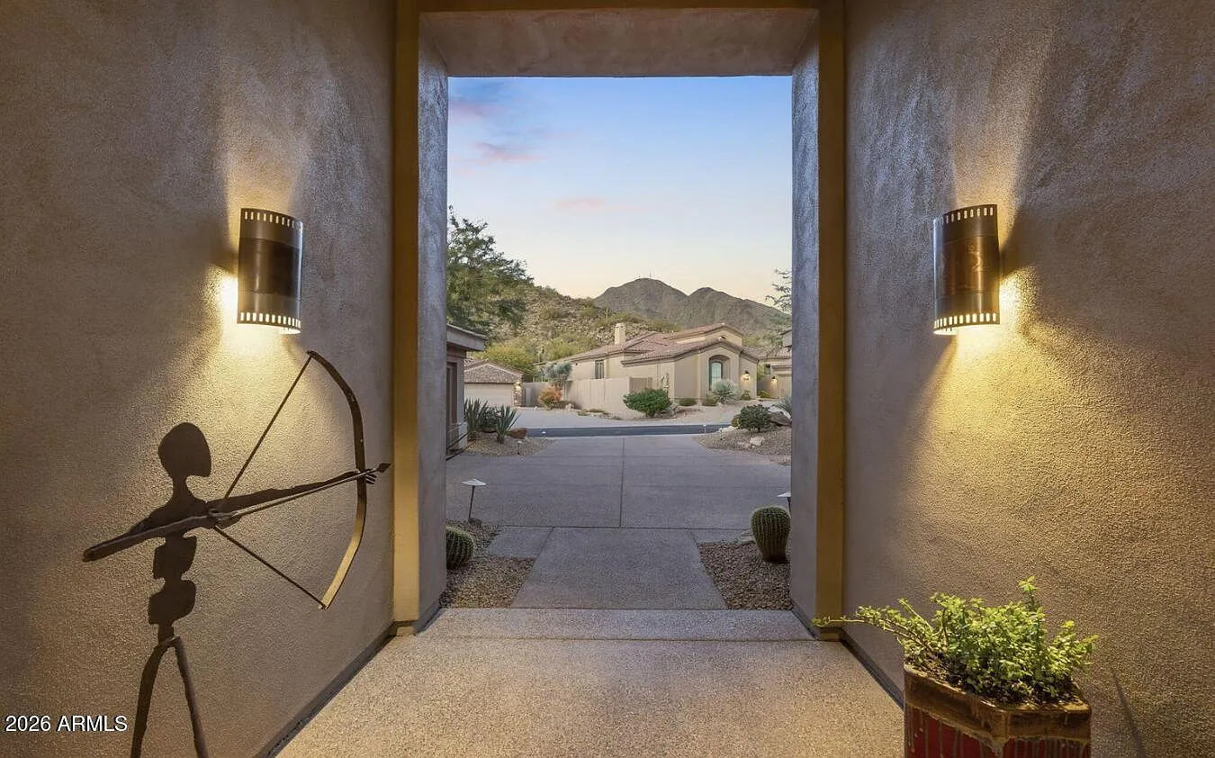 4 bed, 3.5 bath, 3922 sqft, $7,500 — Photo 4