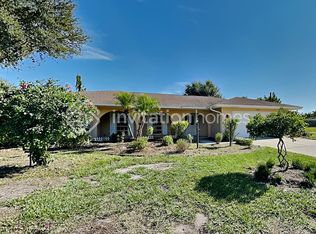 3800 Pin Oaks St, Sarasota, FL 34232