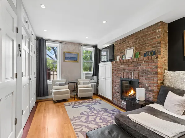 24 Cornelia Street image 1 of 5