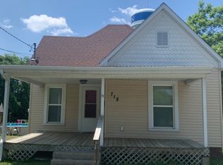 718 N Harper St, Marion, IL 62959