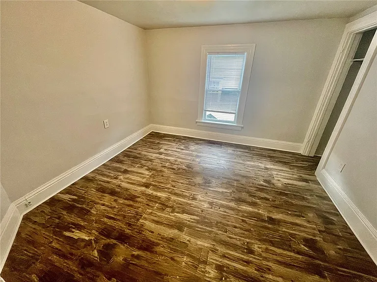 223 E Filbert St — Photo 36