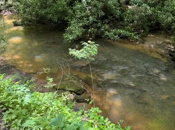 2 Kells Ridge Dr, Ellijay, GA 30540