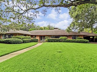 2425 Maroneal St, Houston, TX 77030