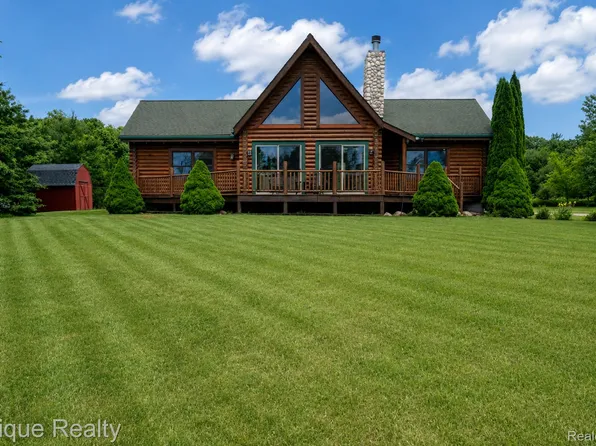 1966 Mayer Rd, Kimball, MI 48074