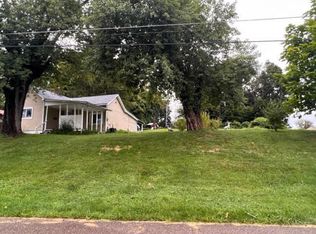 812 Warwick Ave, Zanesville, OH 43701