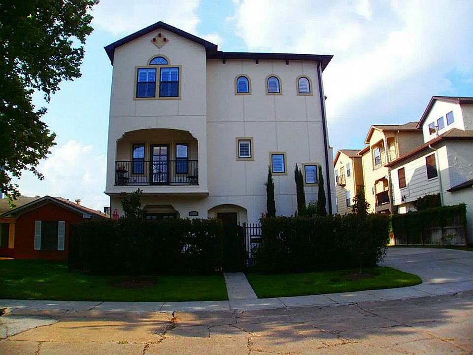 Welcome to your new home! Freshly painted exterior.
