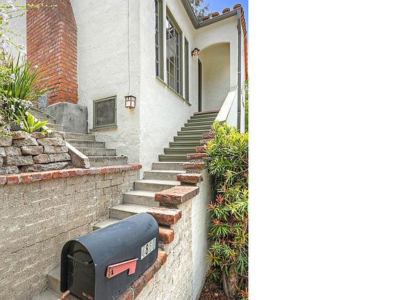 2nd image of 4860 Wicopee St